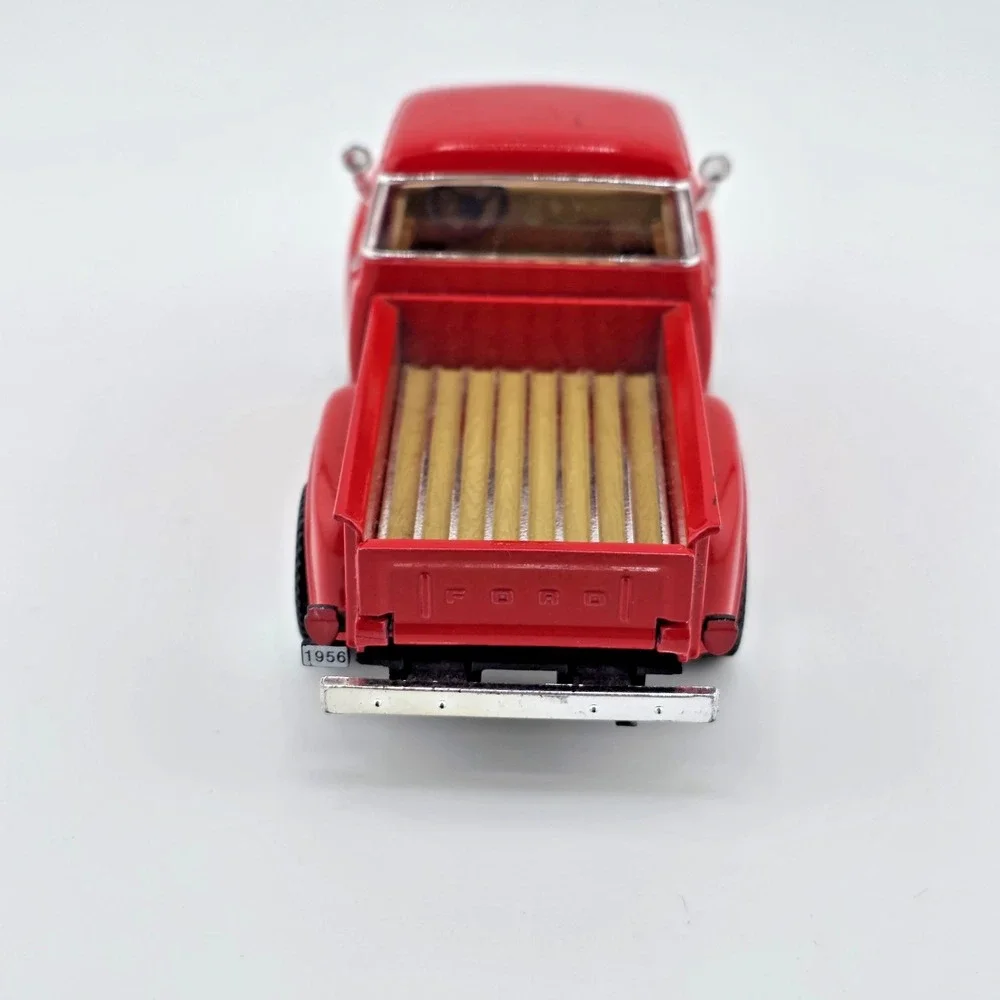 Kinsmart 1956 Ford F-1-00 Pickup Truck Scale 1/38 Red Pull Back